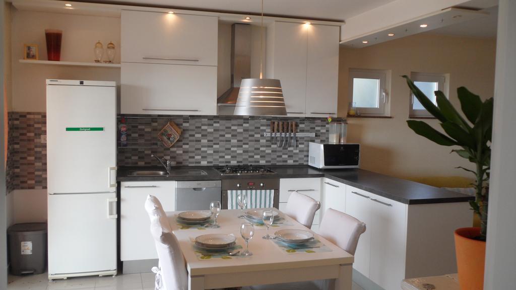 Apartment Sanja Primošten Екстериор снимка